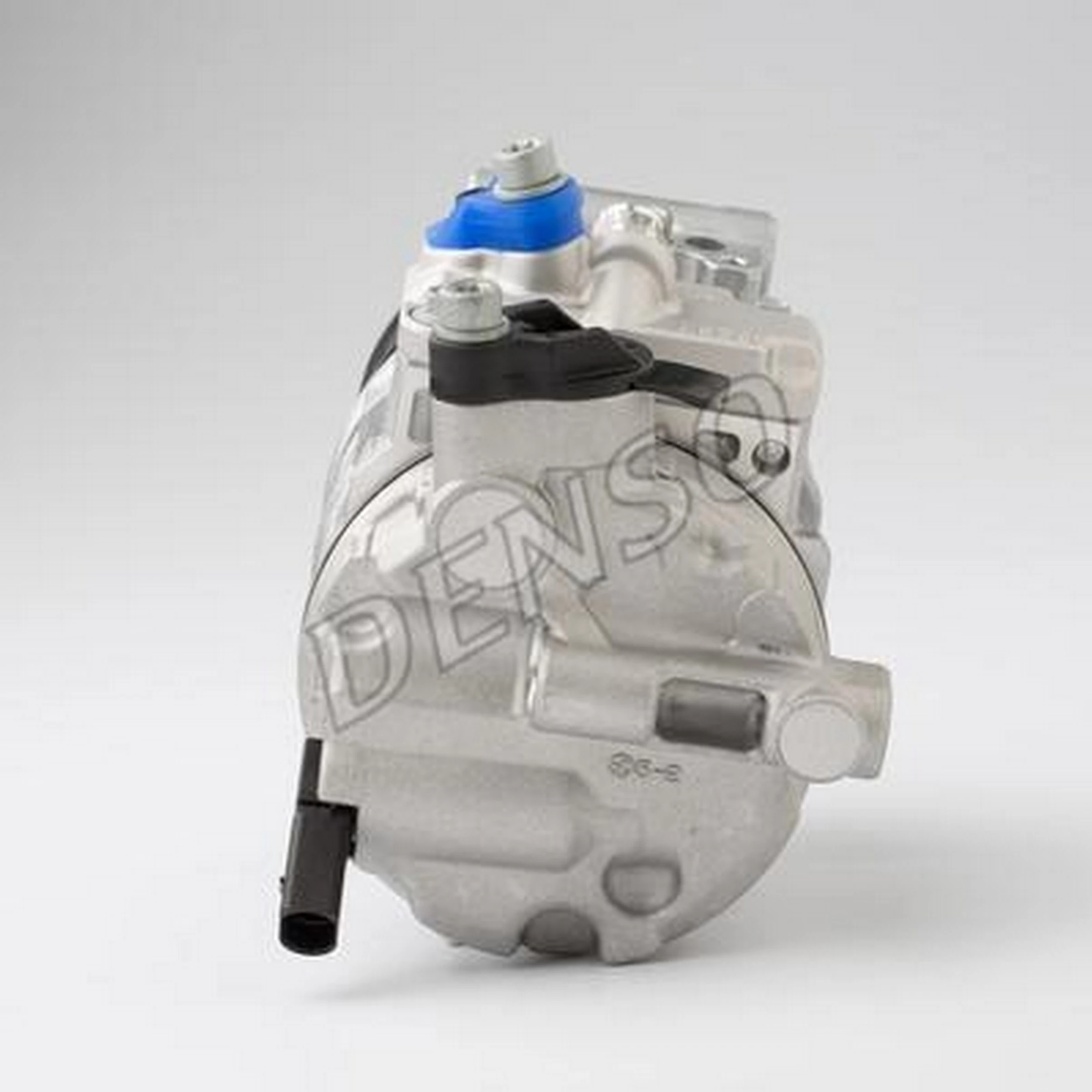 Купити DCP02041 Denso Компресор кліматичної установки