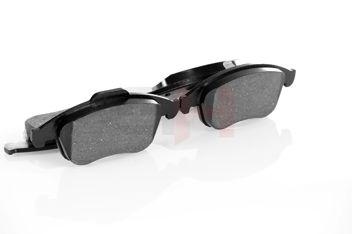 Гальмівні колодки GH GH413033 ціна, від 25.10 USD