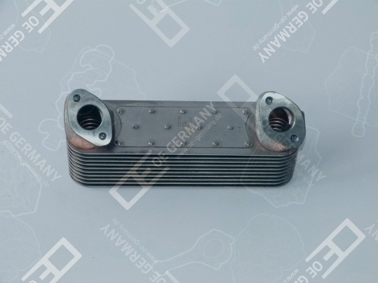 A0011888801 Mercedes Радіатор масляний