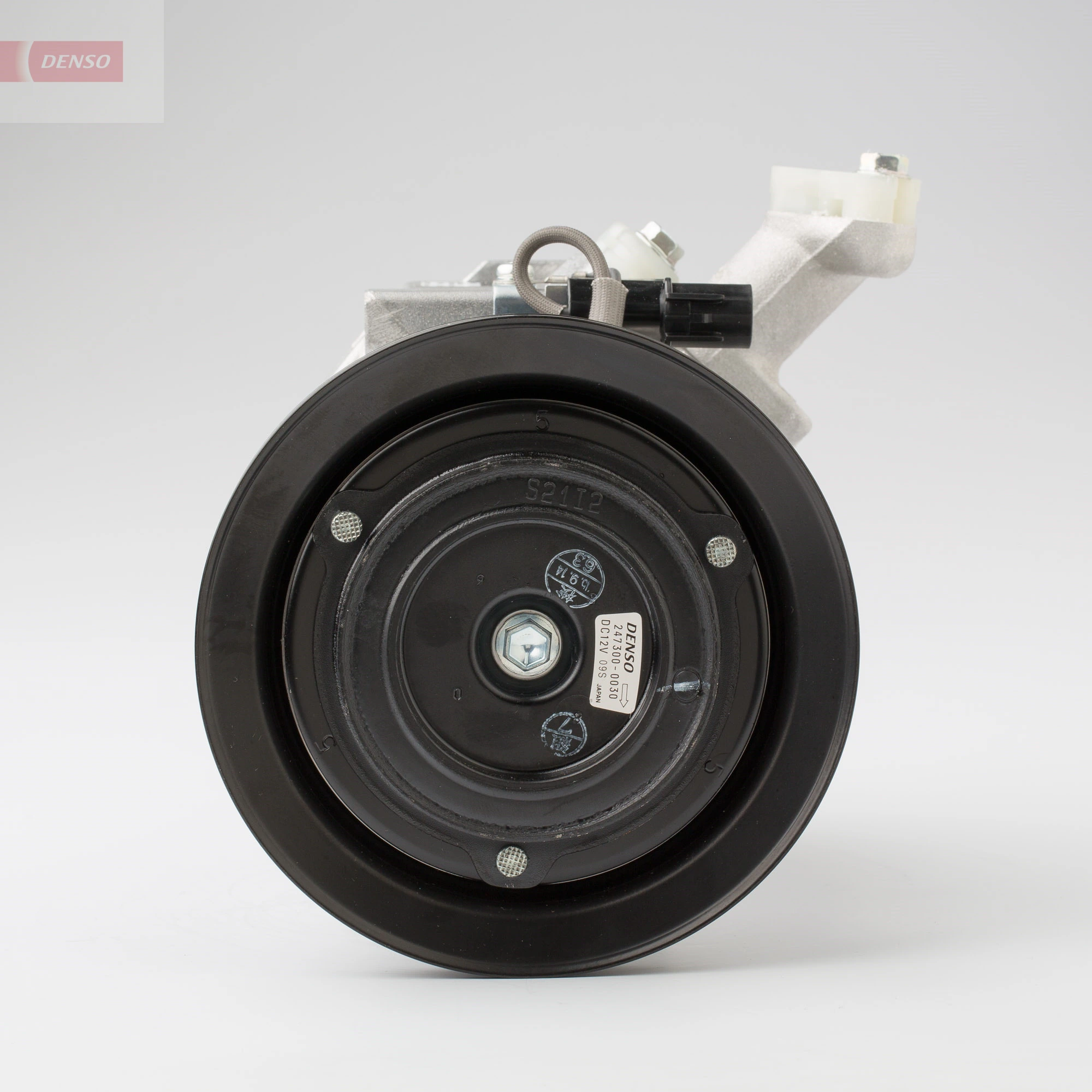 Компресор системи кондиціювання Denso DCP45012 ціна, від 168.92 USD