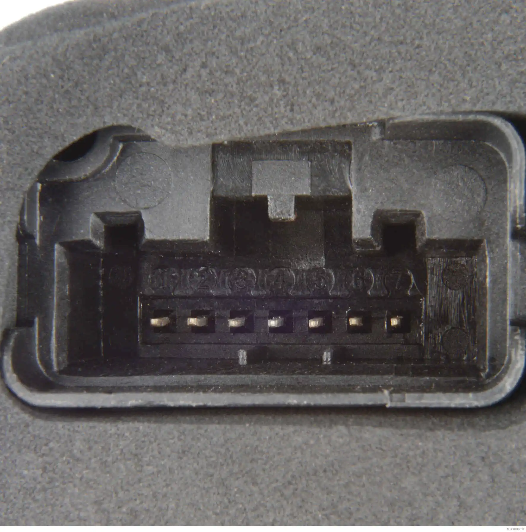 Замок задньої двері, лівої HB Autoelektrik 73100054 ціна, від 6.33 USD