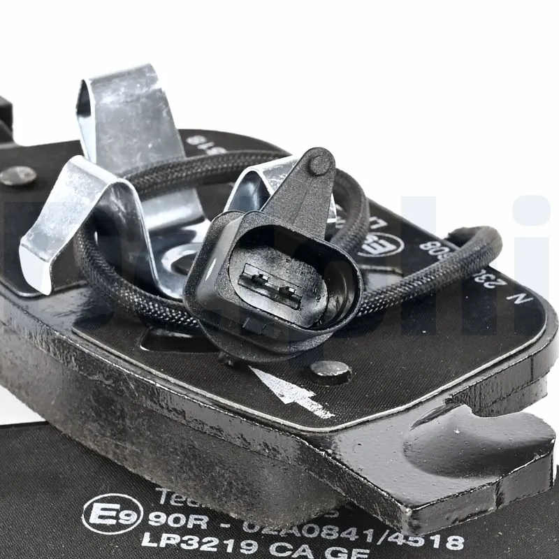 Гальмівні колодки Delphi LP3219 ціна, від 44.46 USD