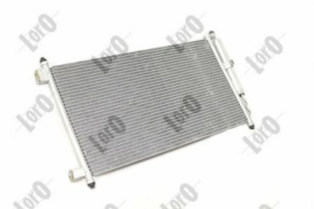 Купити Радіатор кондиціонера Nissan Micra  K12