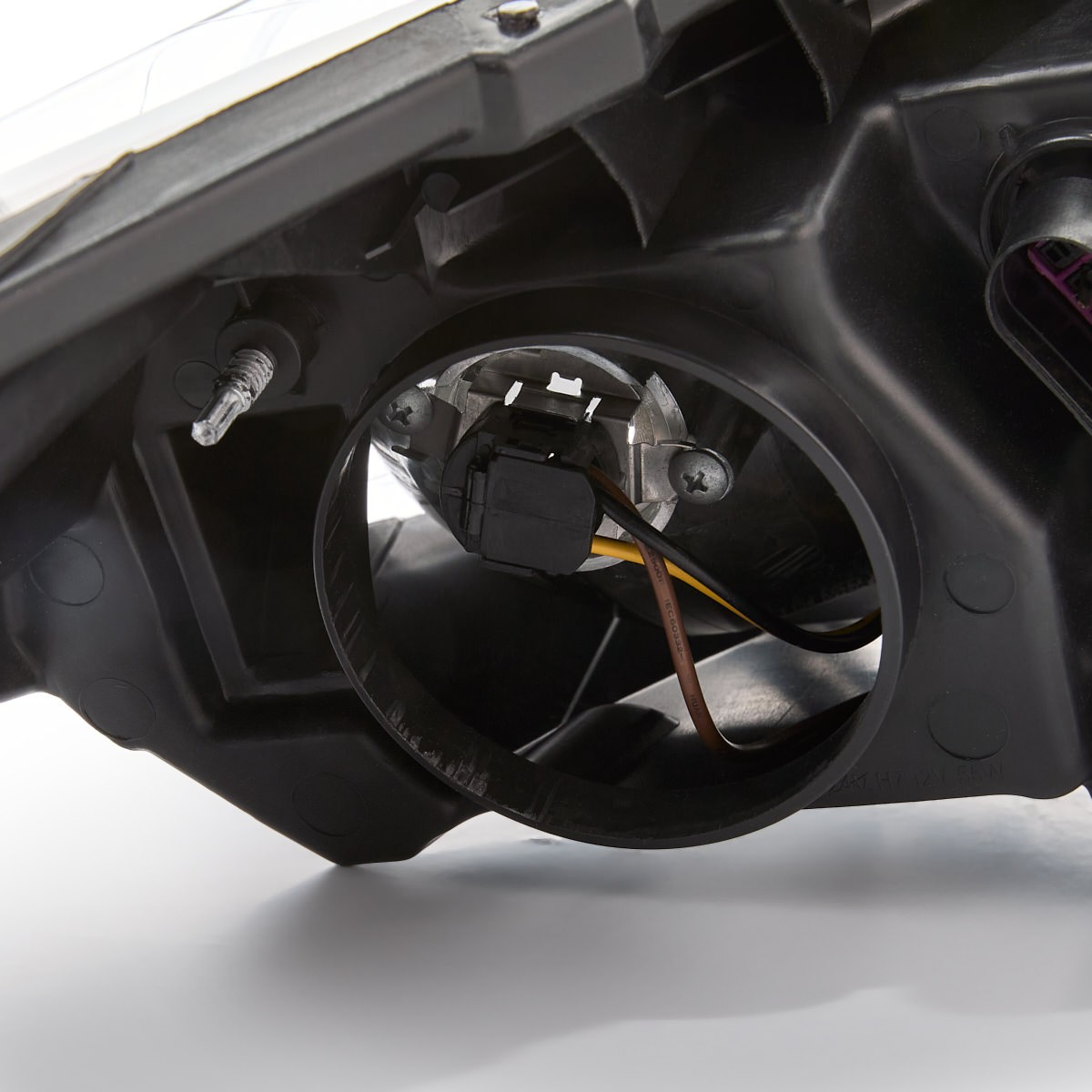 Фара передня права Ford Fiesta Mk6