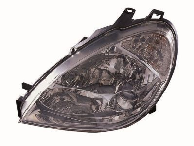 Фара правая на Citroen Xsara  N1