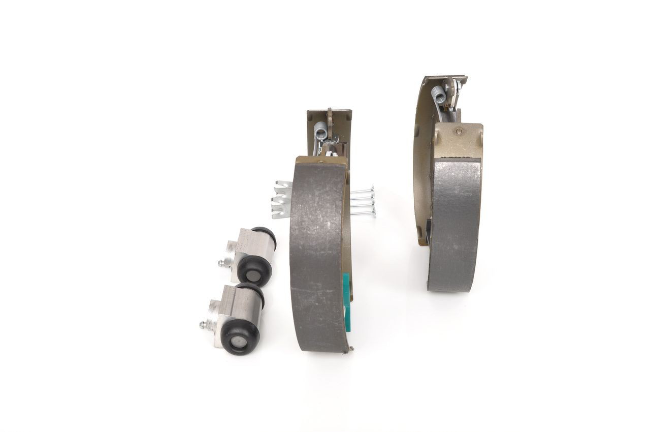 Колодки гальмові задні, барабанні 0204114654 Bosch