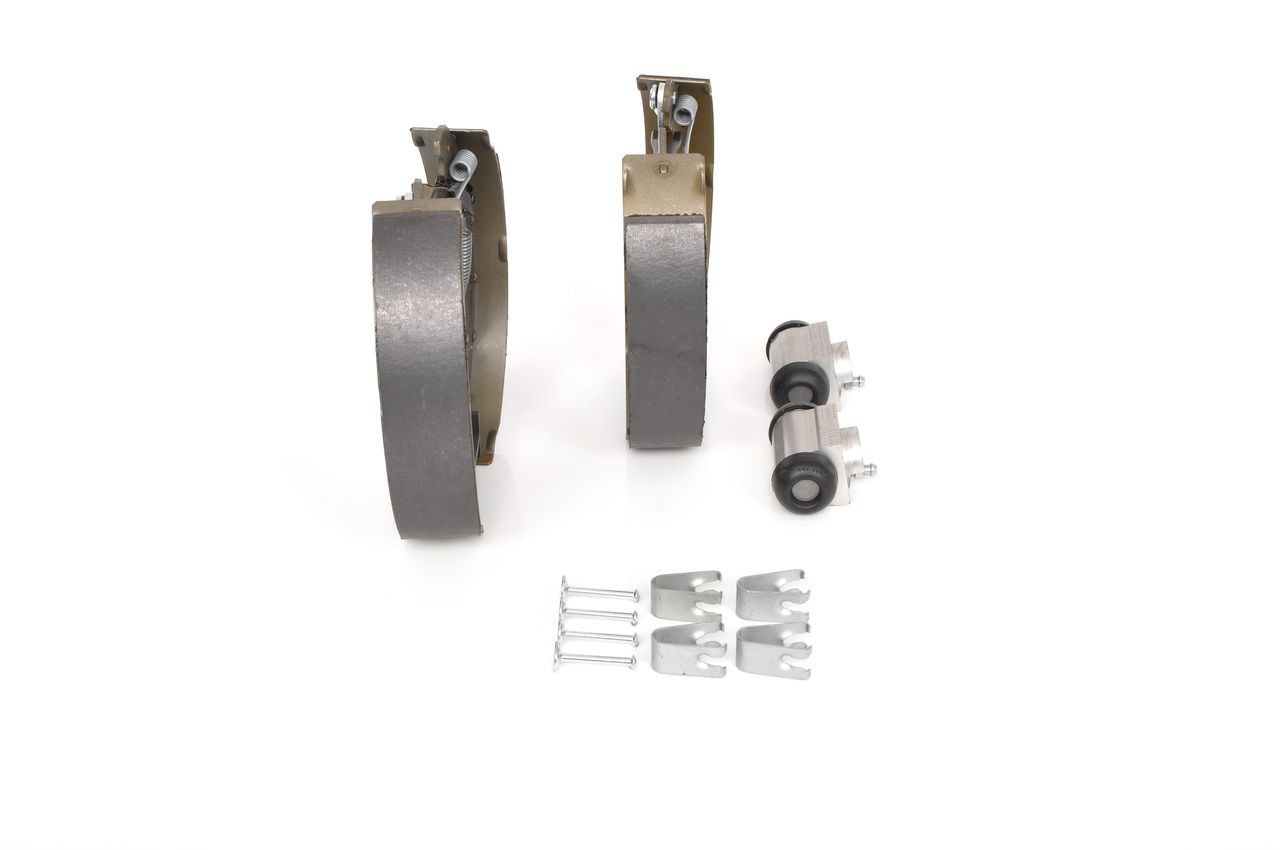 Купити 0204114654 Bosch Колодки гальмові задні, барабанні