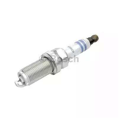Свічки автомобільні Bosch 0242240715 ціна, від 10.57 USD
