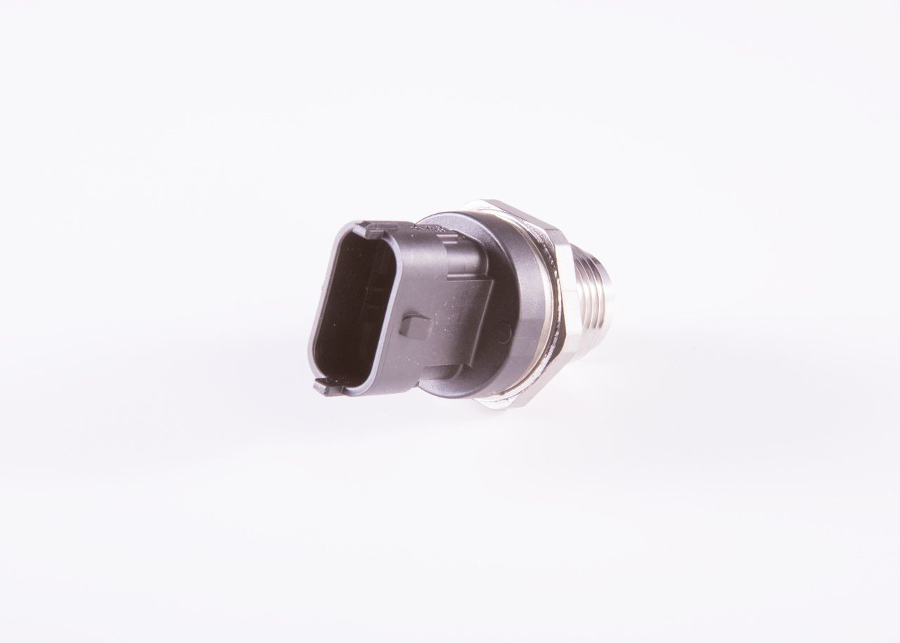 Купити 0281002908 Bosch Датчик тиску палива