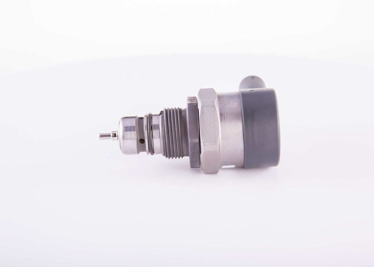Регулятор тиску палива Bosch 0281006246