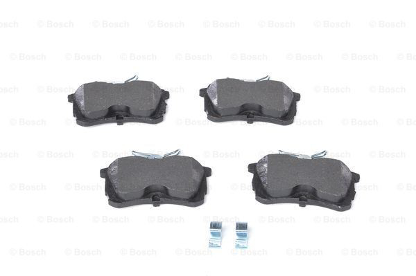 Задні гальмівні колодки Bosch 0986424661 ціна, від 22.73 USD