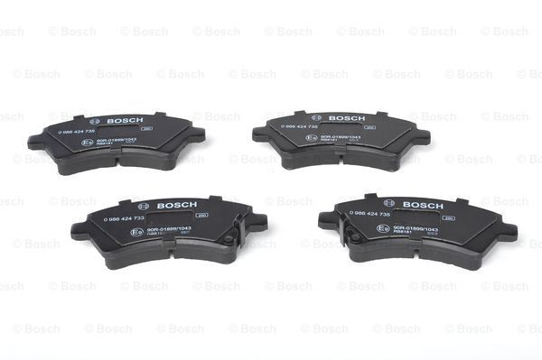 Передні тормозні колодки 0986424735 Bosch