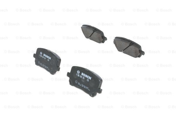 Купити 0986424761 Bosch Колодки гальмівні передні, дискові