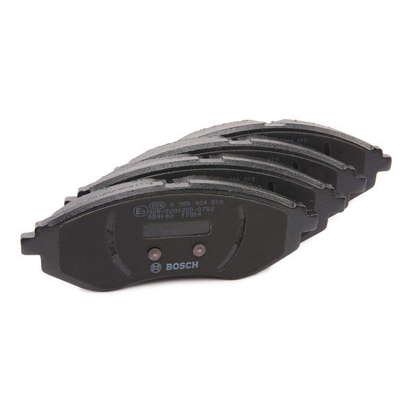 0986424818 Bosch Передні гальмівні колодки