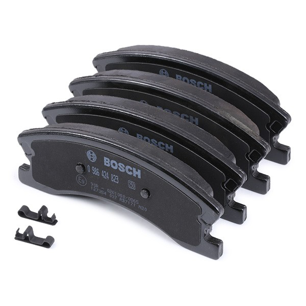 Передні тормозні колодки 0986424823 Bosch