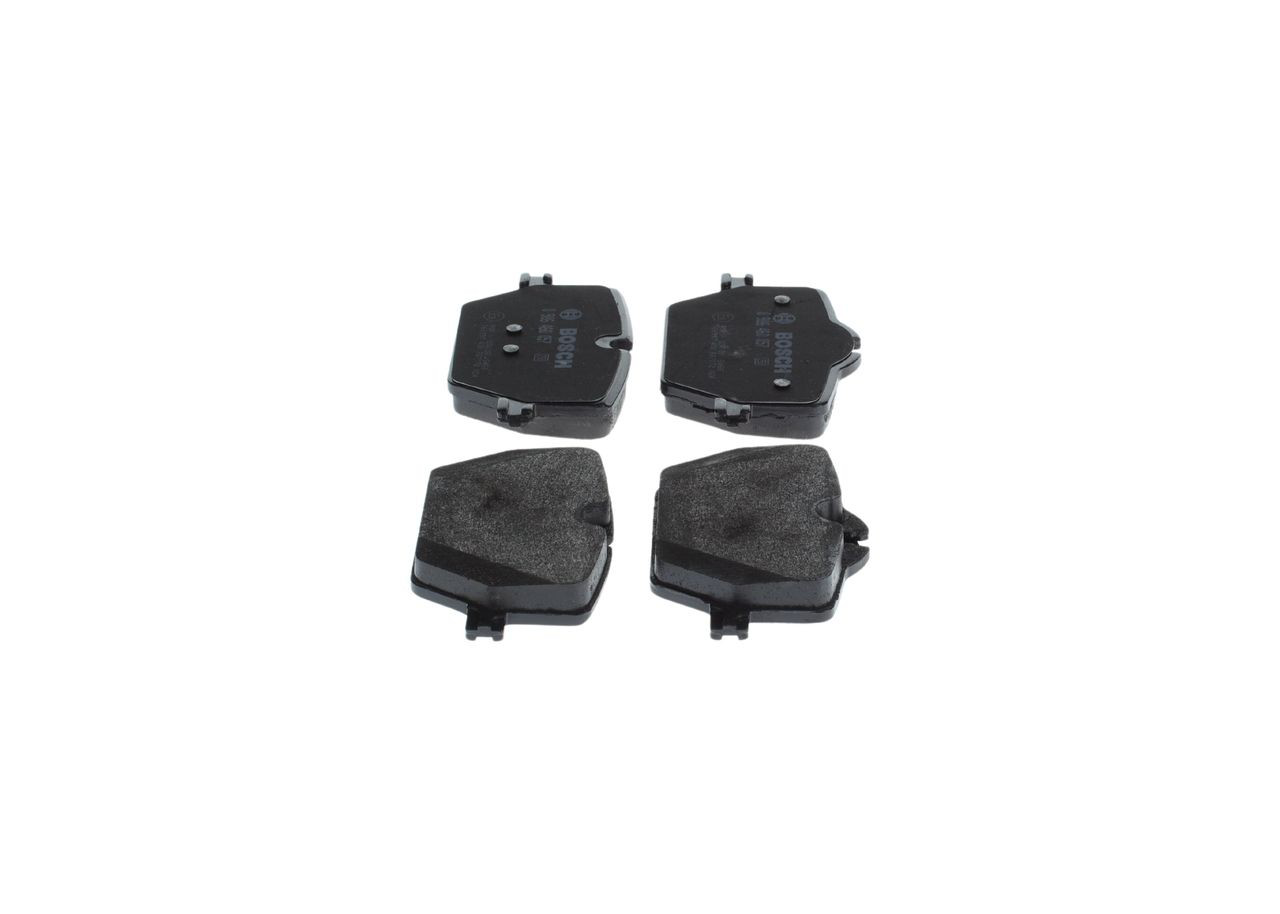 Задні гальмівні колодки Bosch 0986460057 ціна, від 42.67 USD