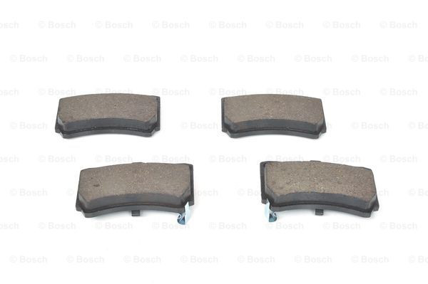 Передні тормозні колодки 0986460390 Bosch