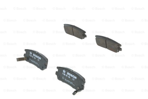 Задні гальмівні колодки Bosch 0986461768 ціна, від 18.80 USD