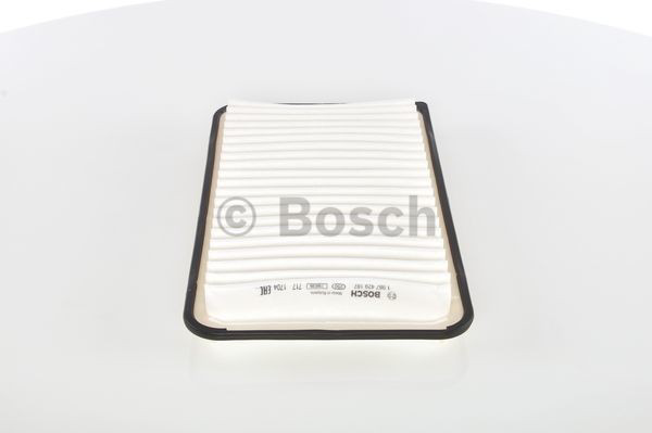 Повітряний фільтр 1987429187 Bosch