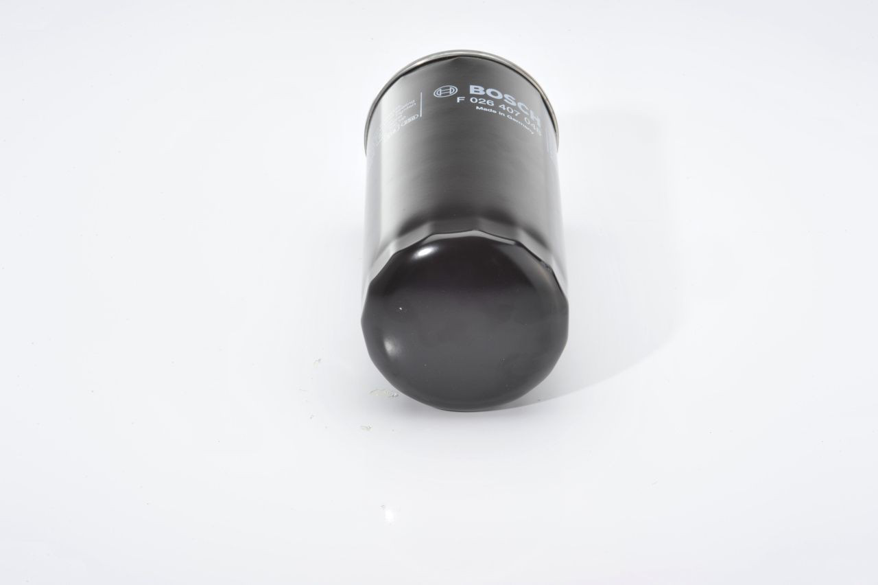 Масляний фільтр двигуна Bosch F026407048 ціна, від 26.43 USD