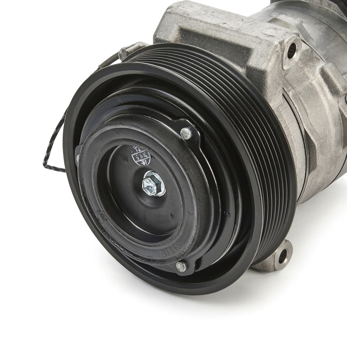Компресор системи кондиціювання Denso DCP17185 ціна, від 450.94 USD