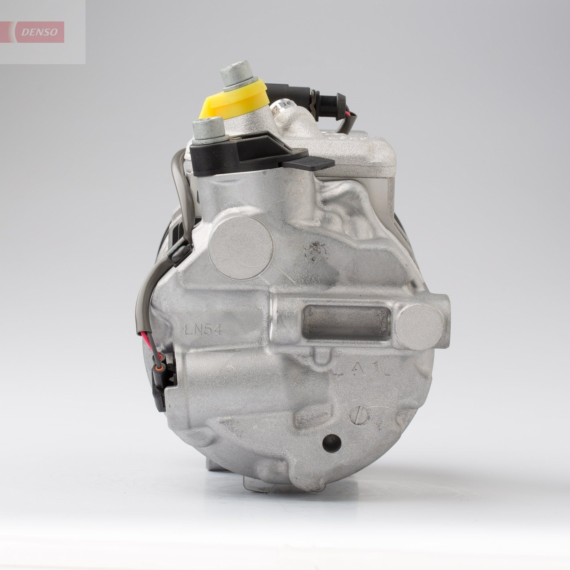 Компресор кондиціонера DCP28017 Denso