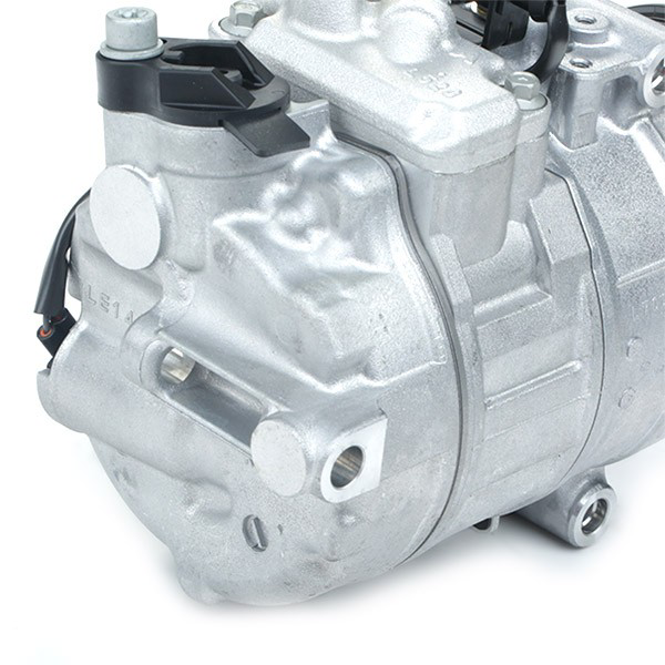 Насос кондиціонера Denso DCP32022