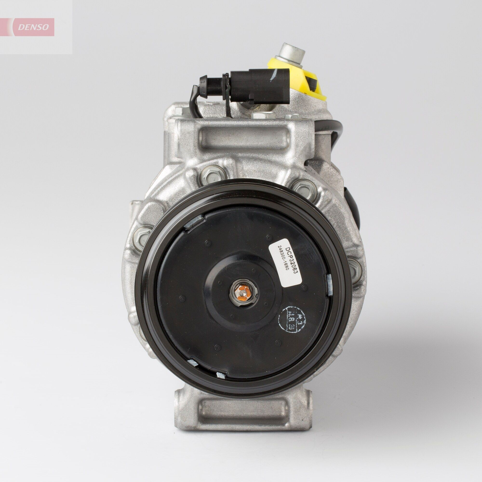 Компресор кондиціонера DCP32063 Denso