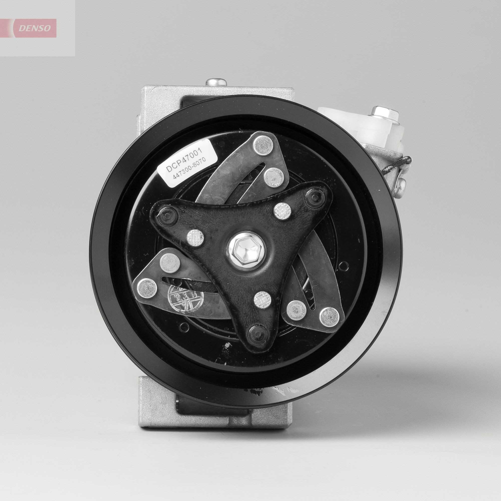 Компресор кондиціонера DCP47001 Denso