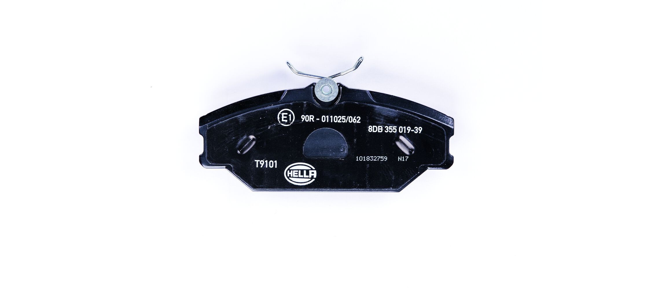 8DB355019391 HELLA Передні гальмівні колодки