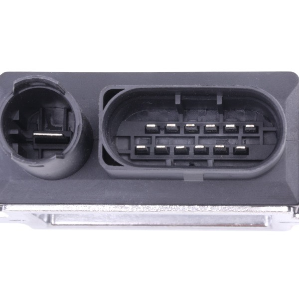 Купити Реле свічок накалу BMW 7  F01, F02, F03, F04