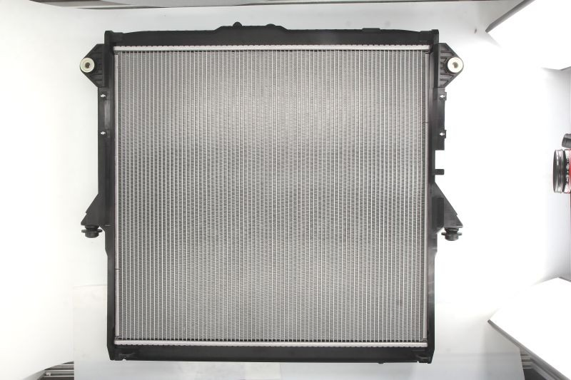 Радіатор основний Ford 2102128 ціна, від 180.32 USD