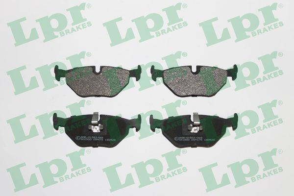 Задні гальмівні колодки LPR 05P675 ціна, від 14.83 USD