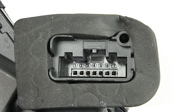 Замок задньої дверї, правої Vika 5E0839016 ціна, від 27.87 USD