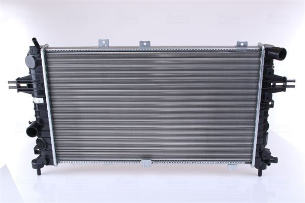 Радіатор основний Nissens 63111A ціна, від 68.82 USD