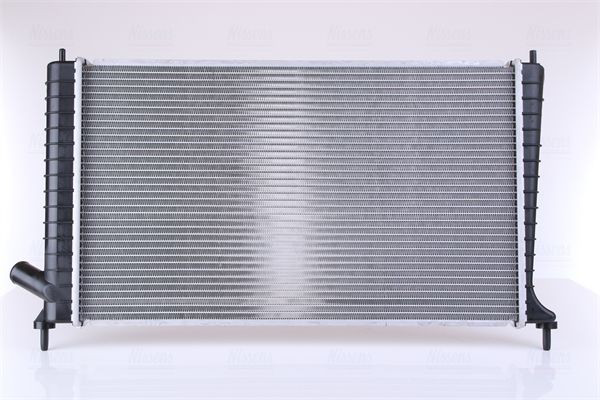 Радіатор основний Nissens 68000A ціна, від 129.08 USD
