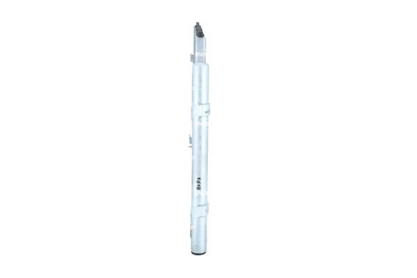 Конденсатор кондиціонера Hyundai/Kia 97606CM000 ціна, від 181.53 USD