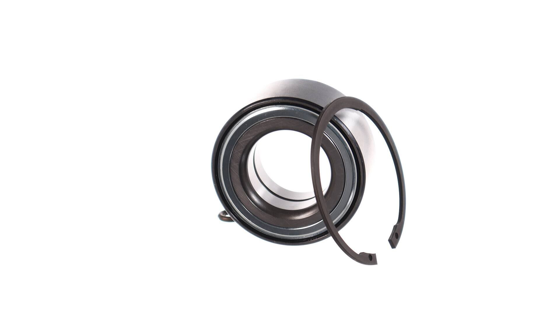 Комплект підшипник маточини передньої SKF VKBA3423 ціна, від 34.17 USD