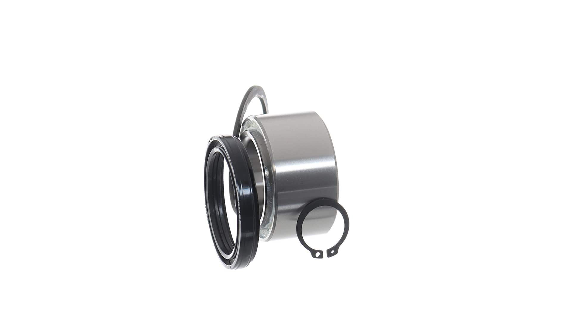 Комплект підшипник маточини передньої SKF VKBA3969 ціна, від 28.39 USD