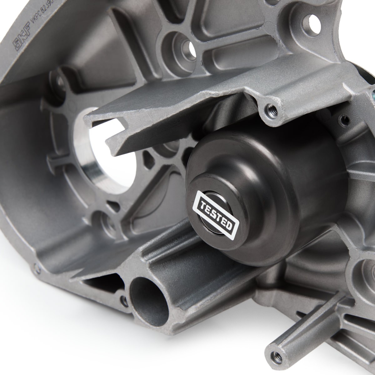 VKPC82390 SKF Насос охолодження