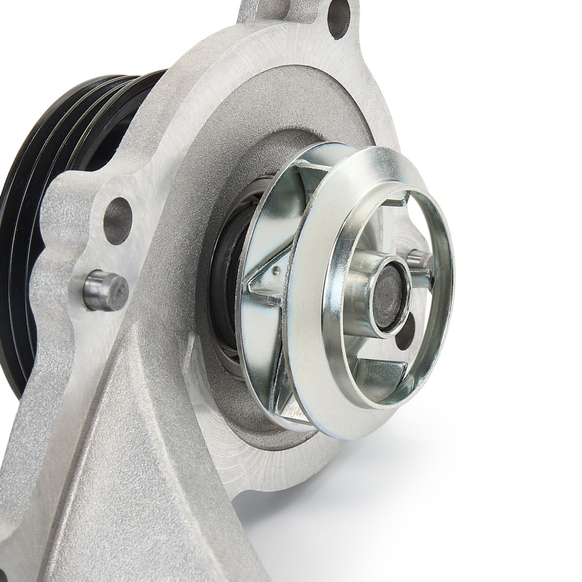 Помпа охолодження SKF VKPC83102 ціна, від 70.50 USD