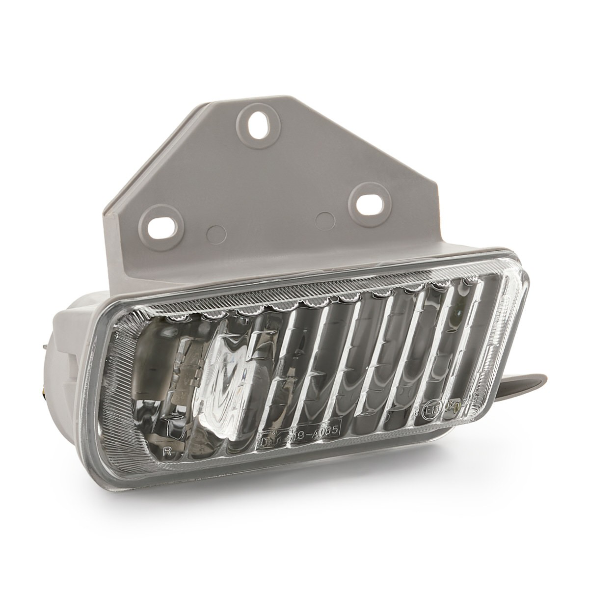 Туманка права TYC 190065052 ціна, від 32.45 USD