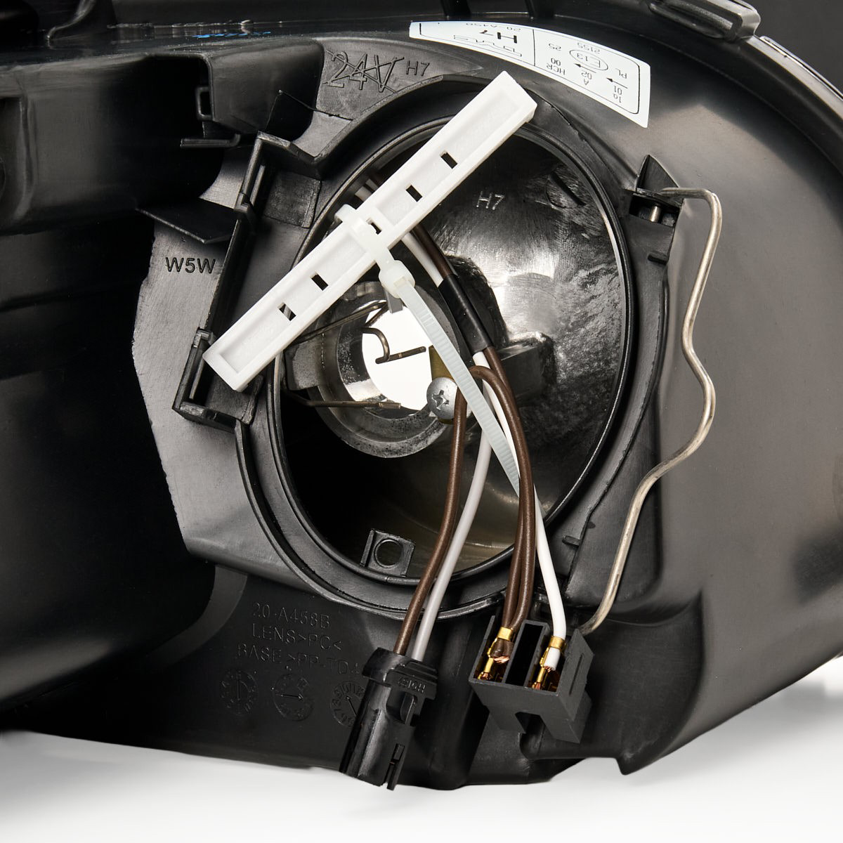 Фара Magneti Marelli LPH542 ціна, від 76.10 USD