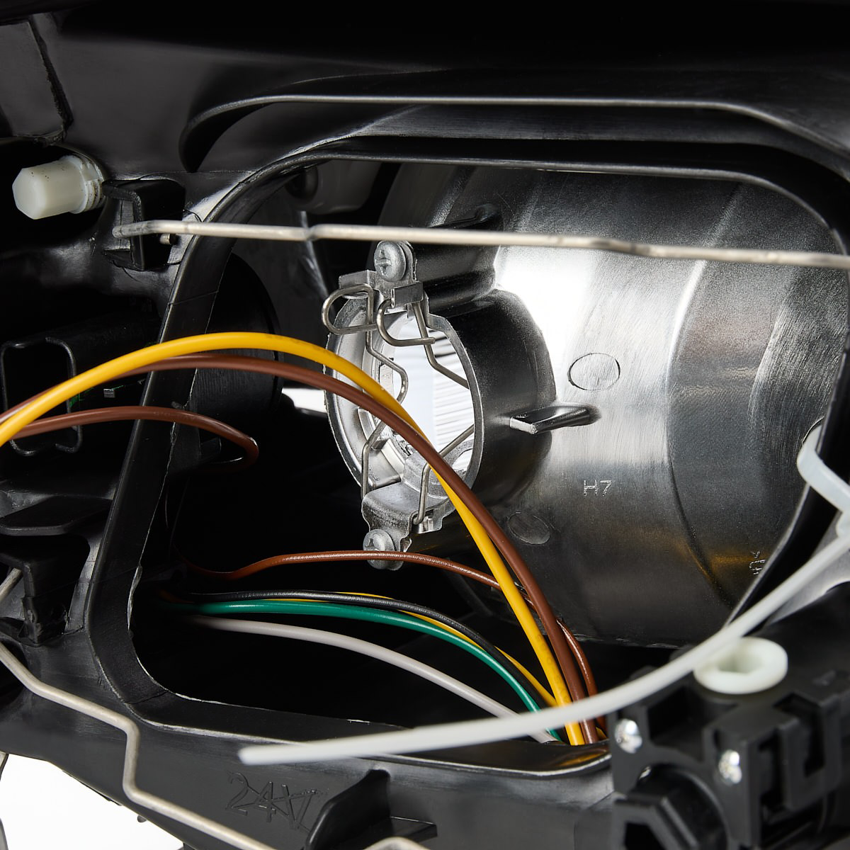 Фара Magneti Marelli LPN232 ціна, від 131.00 USD
