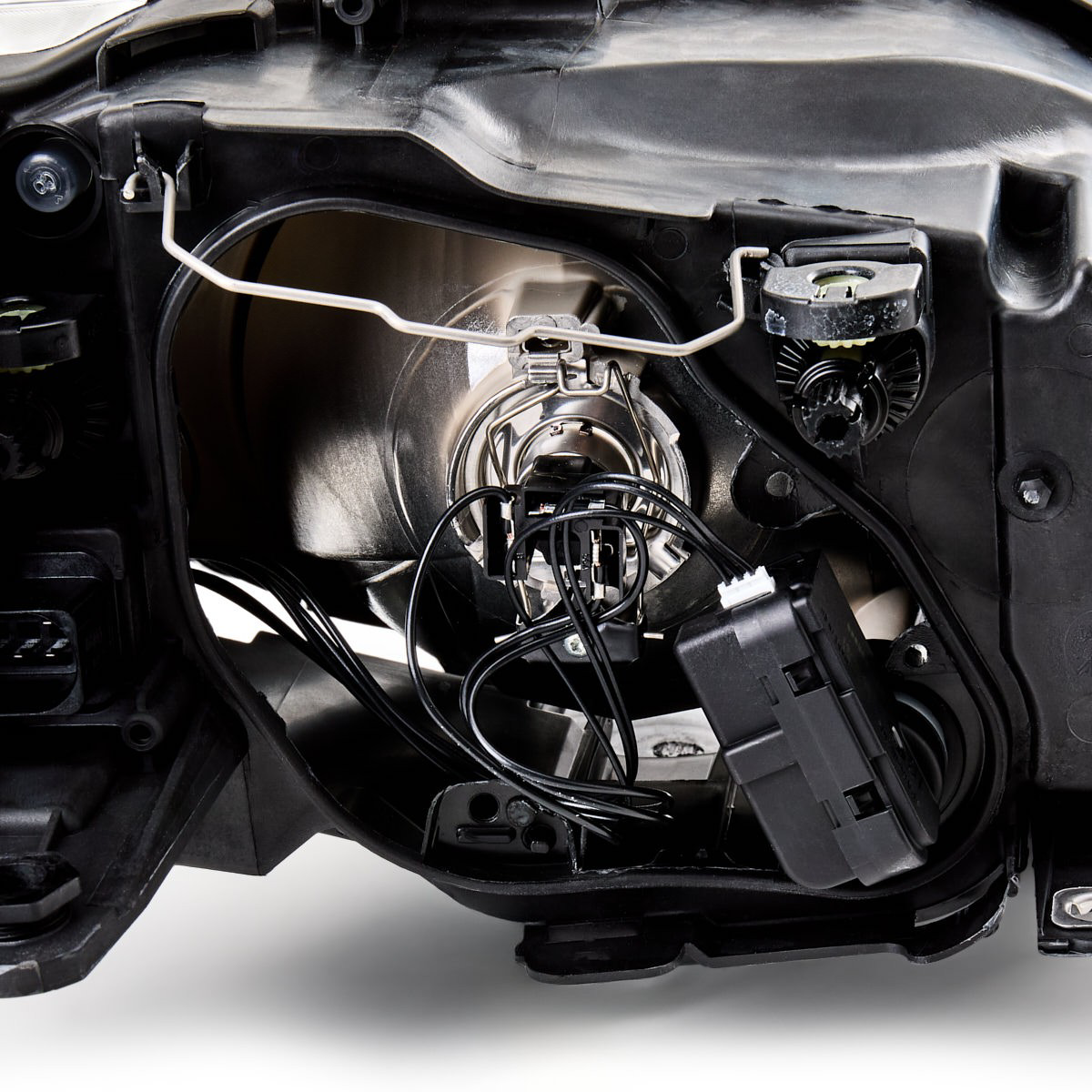 Фари VALEO 044821 ціна, від 82.52 USD