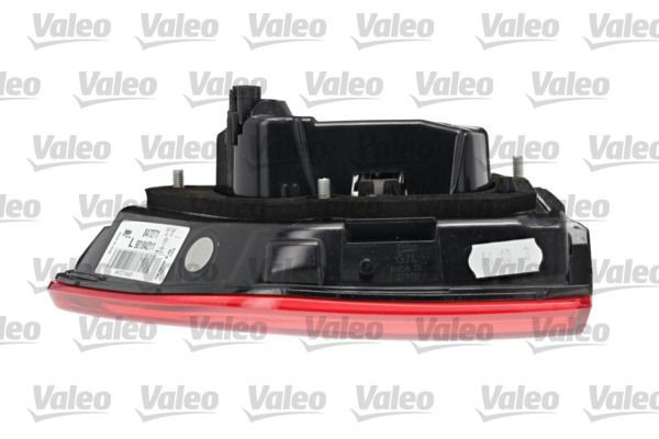 Задня ліва внутрішня фара VALEO 047271