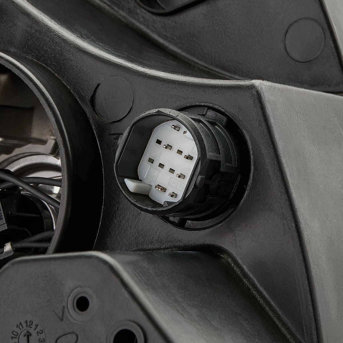 Фара правая VALEO 088902 ціна, від 81.85 USD