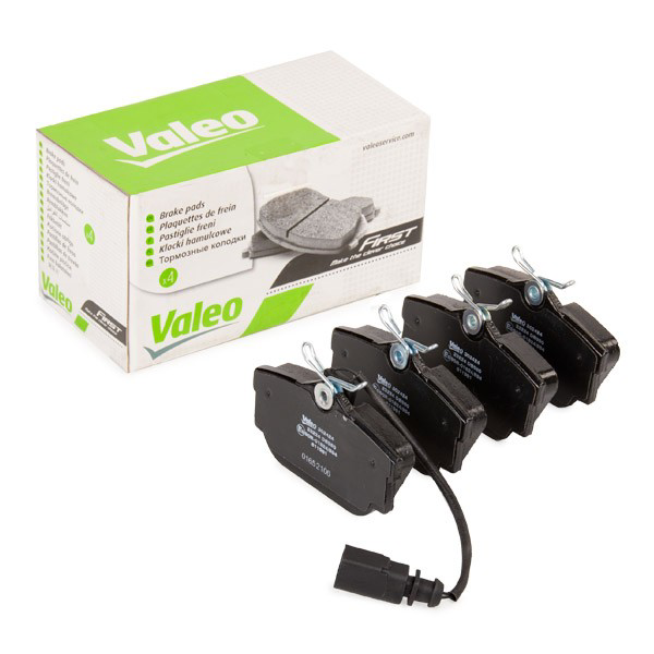 302424 VALEO Колодки гальмівні задні, дискові