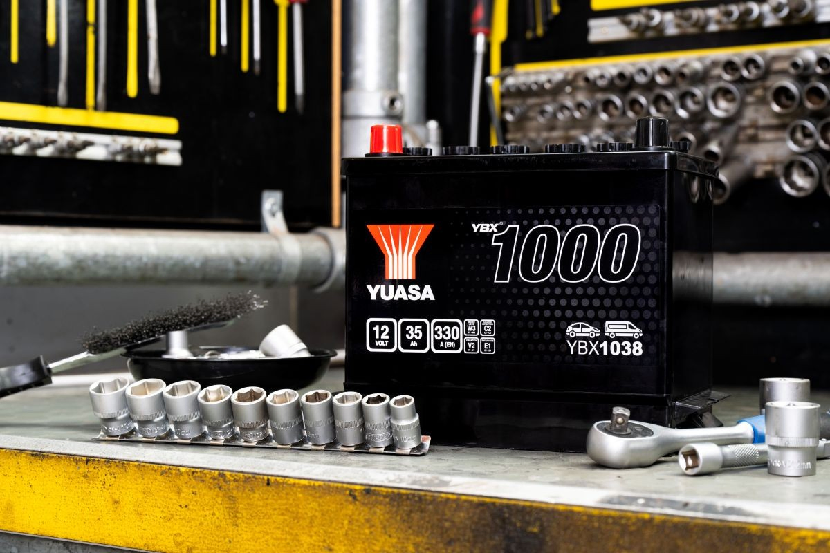YBX1038 Yuasa Авто акумулятор