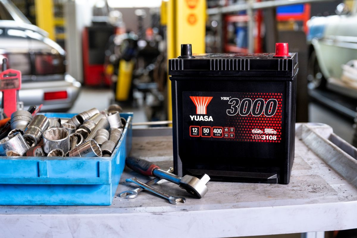 YBX3108 Yuasa Авто акумулятор